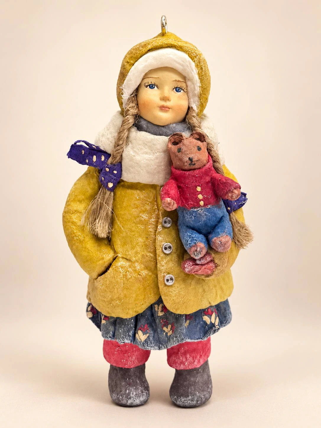 Ватная игрушка. Девочка с медведем.